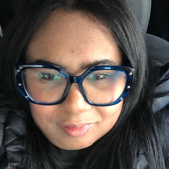 Meet your Posher, Frances - Picture 1 of 1